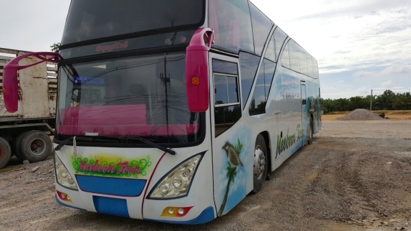 รถทัวร์ ฮีโน่ 6 ล้อ RV531P  320 แรงม้า. ปี 38   สนใจติดต่อ  081 - 6079515