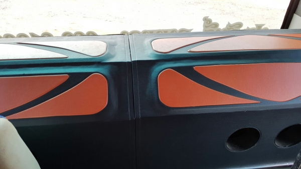 รถทัวร์ ฮีโน่ 6 ล้อ RV531P  320 แรงม้า. ปี 38   สนใจติดต่อ  081 - 6079515