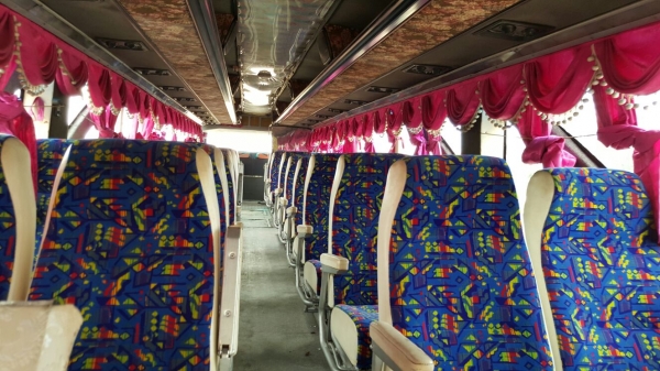 รถทัวร์ ฮีโน่ 6 ล้อ RV531P  320 แรงม้า. ปี 38   สนใจติดต่อ  081 - 6079515