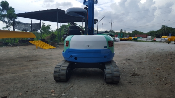 ขายรถขุดkobota502บูมสไลด์ข้างปั๊มนิ้วรุ่นใหญ่ตูดกลม