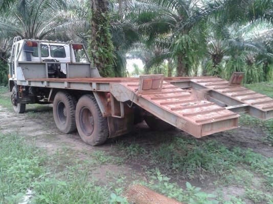 รถอีซูซุ 10 ล้อ จัมโบ้. ท้ายลาด  เปลื่ยนเครื่อง 210 แรงม้า.    สนใจติดต่อ  081 - 6079515