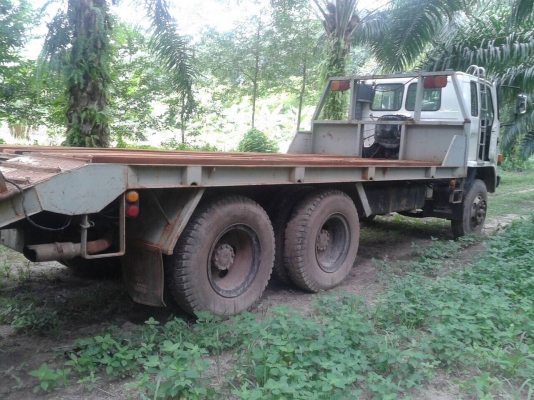 รถอีซูซุ 10 ล้อ จัมโบ้. ท้ายลาด  เปลื่ยนเครื่อง 210 แรงม้า.    สนใจติดต่อ  081 - 6079515