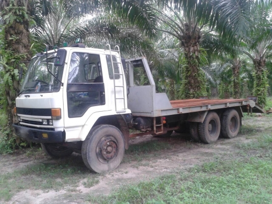 รถอีซูซุ 10 ล้อ จัมโบ้. ท้ายลาด  เปลื่ยนเครื่อง 210 แรงม้า.    สนใจติดต่อ  081 - 6079515