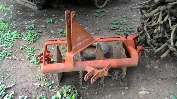 ขายผานพรวนสำหรับรถไถเล็ก  18&#039;&#039; x 4  ( ใบผานกว้าง 18 นิ้ว มี 4 ใบ )