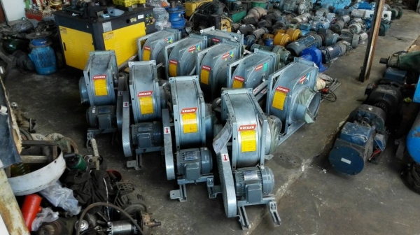 **เหลือ 6 ตัว!!**เหมาตัวละ 4,000..โบวเวอร์ KRUGER 3/4 HP. 380V. สภาพใหม่เกินบรรยาย 99\% มี 10 ตัว.โทร 089-2499-123 นครปฐม