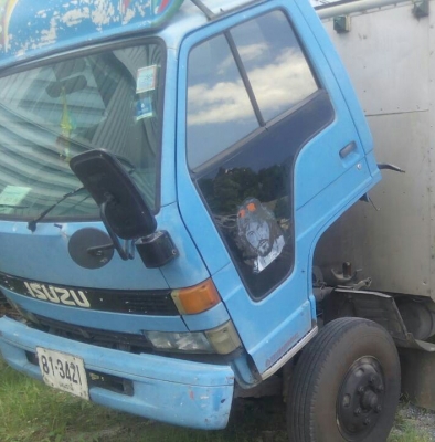 ขาย "ราคา 245,000บ ต่อรองได้" หกล้อ อีซูซุ NQD เครือง 4HF1 แอร์ พ.เวอร์ บรรทุกตู้แห้ง ยาว 4.30ม (เหมาะต่อดั้ม) ทะเบียนพร้อมโอน