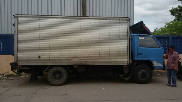 ขาย "ราคา 245,000บ ต่อรองได้" หกล้อ อีซูซุ NQD เครือง 4HF1 แอร์ พ.เวอร์ บรรทุกตู้แห้ง ยาว 4.30ม (เหมาะต่อดั้ม) ทะเบียนพร้อมโอน