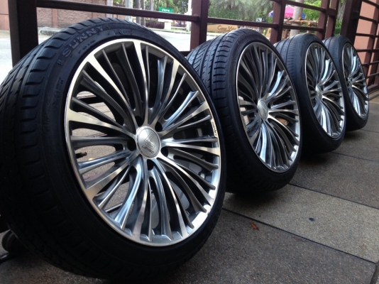 ล้อ Lenso ขอบ18 พร้อมยางปี13 ดอกเต็ม