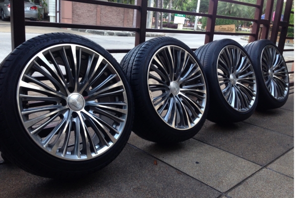 ล้อ Lenso ขอบ18 พร้อมยางปี13 ดอกเต็ม