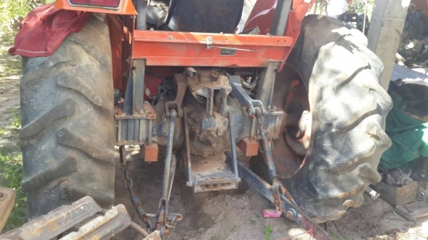 ขาย KUBOTA M5000 ขายตามสภาพเครื่องพัง เอกสารเล่มทะเบียนพร้อมโอน อุปกรณ์ดันหน้า ผานหลัง  ราคาย่อมเยาว์