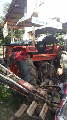 ขาย KUBOTA M5000 ขายตามสภาพเครื่องพัง เอกสารเล่มทะเบียนพร้อมโอน อุปกรณ์ดันหน้า ผานหลัง  ราคาย่อมเยาว์