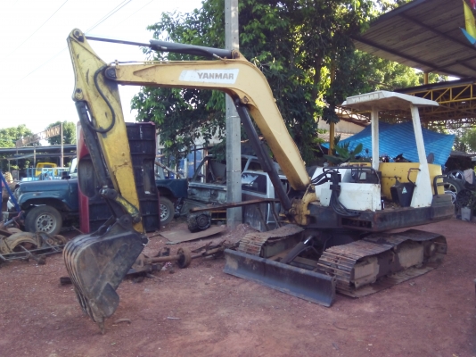 ขายค่ะรถแบคโฮบี50 ยันม่าราคา 230,000 บาทค่ะ