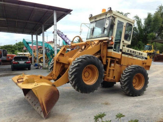 มีให้เลือกหลายคัน Komatsu 510 กรองเดี่ยว สวยๆ เก่าญี่ปุ่น 090-986-2521 อ๊อบ