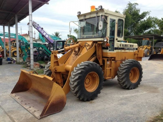 มีให้เลือกหลายคัน Komatsu 510 กรองเดี่ยว สวยๆ เก่าญี่ปุ่น 090-986-2521 อ๊อบ