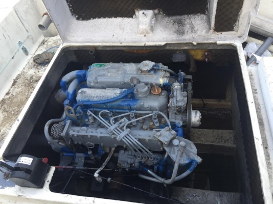 ขายเรือ 20 ฟุตเครื่องยนต์ดีเซล เครื่องใช้งานได้เลยมีคลิปคับ