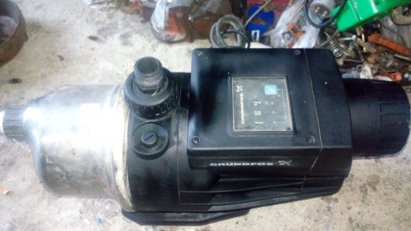 ขาย !! ปั้มน้ำกุนด์ฟรอส ขนาด2แรง220v. พร้อมใช้งาน