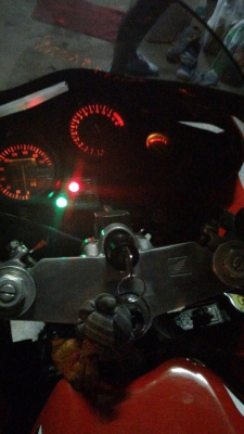 ถูกๆ CBR400Y92 ภาษีหมด ก.ย.58 ถูกๆ CBR400Y92 ภาษีหมด ก.ย.58