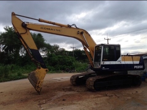 ขายโคมัตสุ pc200-5 แอร์เย็น ช่วงล่างเต็ม ระบบไฟเต็ม เอกสารเล่มทะเบียน