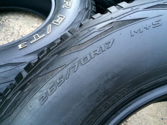 Cooper Discoverer A/T3 ขนาด 265 70 r17 มือ2 ปี13 ดอก8มิล