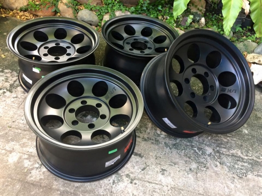 Mickey Thompson ขอบ 17 x9 ET-12 แม็กแท้ รุ่น Classic ฝาครบ Mickey Thompson ขอบ 17 x9 ET-12 แม็กแท้ รุ่น Classic ฝาครบ