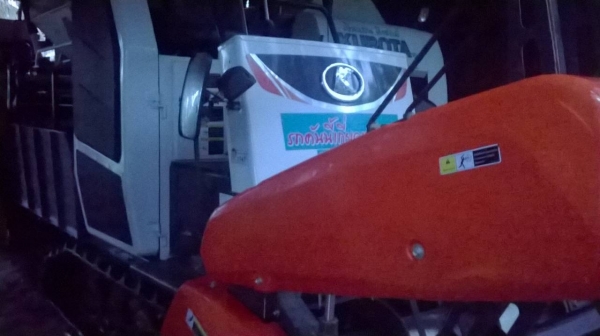 ขายรถเกี่ยว kubota. DC. 70