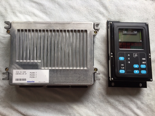 กล่อง+จอ PC200-7