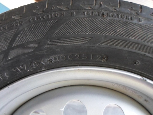 ล้อกะทะพร้อมยาง 165/65/14 ยางบริดสโตนปี12 ขอบ 14 4/100 ทั้งชุด2200