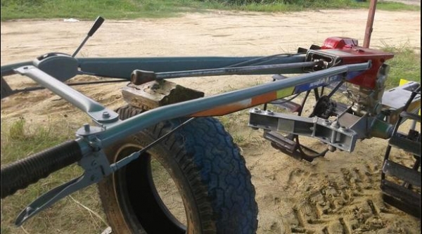 ขายรถไถนาเดินตามโครงสยามคุโบต้า NC131เกียร์กลาง พร้อมใช้ สภาพดี พร้อม คราด ไถ ขายรถไถนาเดินตามโครงสยามคุโบต้า NC131เกียร์กลาง พร้อมใช้ สภาพดี พร้อม คราด ไถ