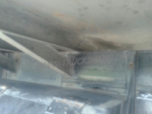 รถบรรทุก ISUZU 6 ล้อ  ติดเครน  175 แรงม้า เครน 4.5 ตัน น็อต 8 ตัว กระบะยาว 6 เมตร