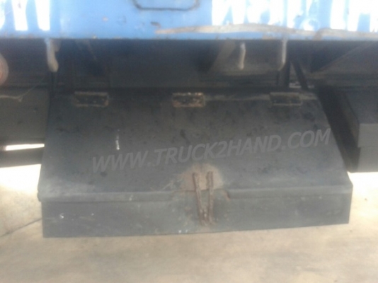 รถบรรทุก ISUZU 6 ล้อ  ติดเครน  175 แรงม้า เครน 4.5 ตัน น็อต 8 ตัว กระบะยาว 6 เมตร