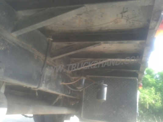 รถบรรทุก ISUZU 6 ล้อ  ติดเครน  175 แรงม้า เครน 4.5 ตัน น็อต 8 ตัว กระบะยาว 6 เมตร