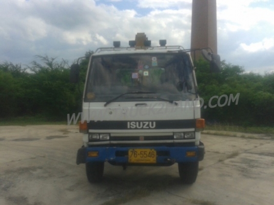 รถบรรทุก ISUZU 6 ล้อ  ติดเครน  175 แรงม้า เครน 4.5 ตัน น็อต 8 ตัว กระบะยาว 6 เมตร