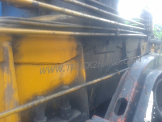 รถบรรทุก ISUZU 6 ล้อ  ติดเครน  175 แรงม้า เครน 4.5 ตัน น็อต 8 ตัว กระบะยาว 6 เมตร