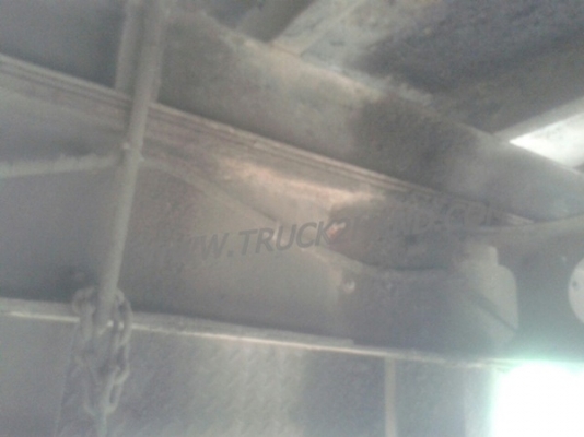 รถบรรทุก ISUZU 6 ล้อ  ติดเครน  175 แรงม้า เครน 4.5 ตัน น็อต 8 ตัว กระบะยาว 6 เมตร