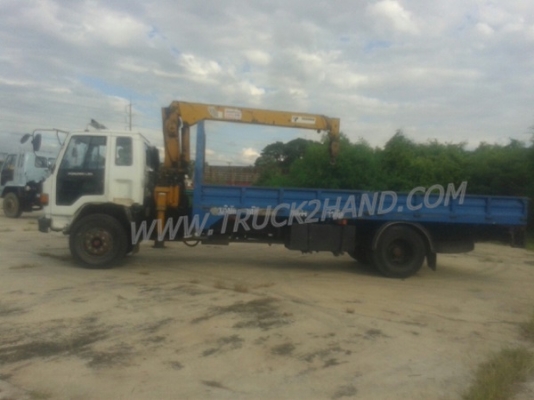 รถบรรทุก ISUZU 6 ล้อ  ติดเครน  175 แรงม้า เครน 4.5 ตัน น็อต 8 ตัว กระบะยาว 6 เมตร