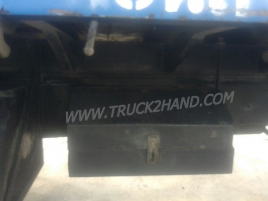 รถบรรทุก ISUZU 6 ล้อ  ติดเครน  175 แรงม้า เครน 4.5 ตัน น็อต 8 ตัว กระบะยาว 6 เมตร