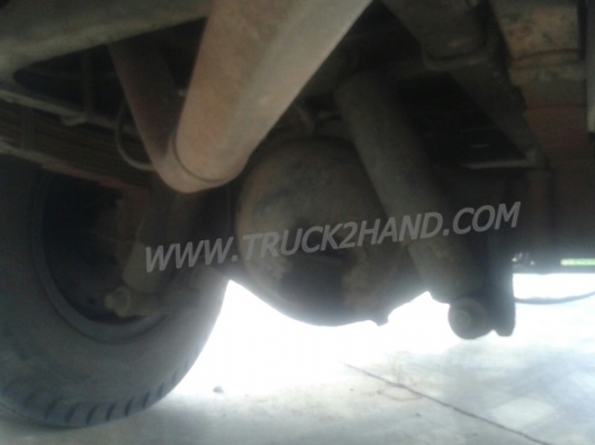 รถบรรทุก ISUZU 6 ล้อ  ติดเครน  175 แรงม้า เครน 4.5 ตัน น็อต 8 ตัว กระบะยาว 6 เมตร