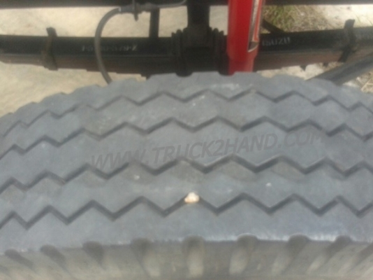 รถบรรทุก ISUZU 6 ล้อ  ติดเครน  175 แรงม้า เครน 4.5 ตัน น็อต 8 ตัว กระบะยาว 6 เมตร