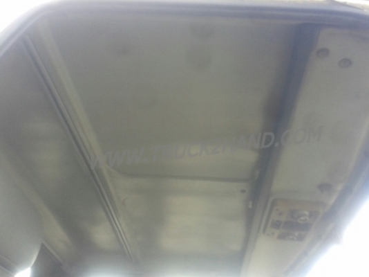 รถบรรทุก ISUZU 6 ล้อ  ติดเครน  175 แรงม้า เครน 4.5 ตัน น็อต 8 ตัว กระบะยาว 6 เมตร