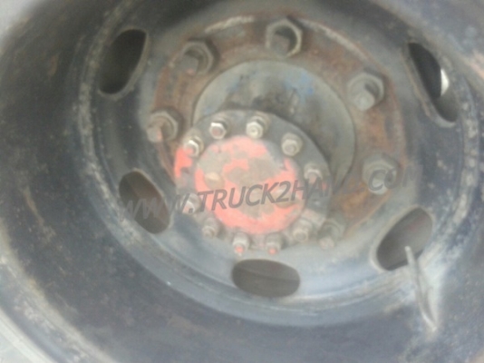 รถบรรทุก ISUZU 6 ล้อ  ติดเครน  175 แรงม้า เครน 4.5 ตัน น็อต 8 ตัว กระบะยาว 6 เมตร