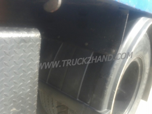 รถบรรทุก ISUZU 6 ล้อ  ติดเครน  175 แรงม้า เครน 4.5 ตัน น็อต 8 ตัว กระบะยาว 6 เมตร