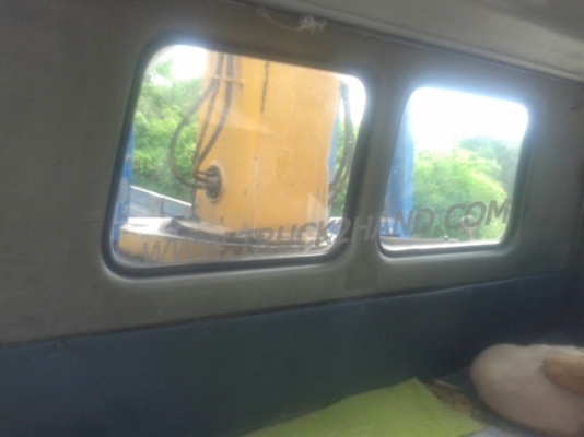 รถบรรทุก ISUZU 6 ล้อ  ติดเครน  175 แรงม้า เครน 4.5 ตัน น็อต 8 ตัว กระบะยาว 6 เมตร