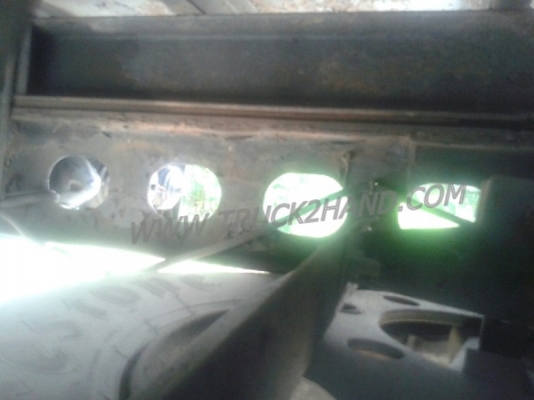 รถบรรทุก ISUZU 6 ล้อ  ติดเครน  175 แรงม้า เครน 4.5 ตัน น็อต 8 ตัว กระบะยาว 6 เมตร