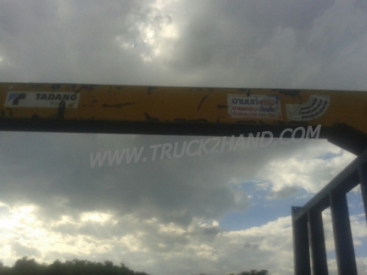 รถบรรทุก ISUZU 6 ล้อ  ติดเครน  175 แรงม้า เครน 4.5 ตัน น็อต 8 ตัว กระบะยาว 6 เมตร