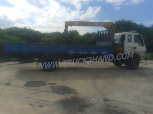 รถบรรทุก ISUZU 6 ล้อ  ติดเครน  175 แรงม้า เครน 4.5 ตัน น็อต 8 ตัว กระบะยาว 6 เมตร