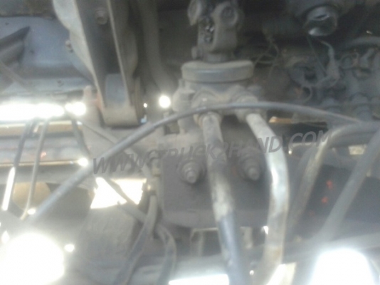 รถบรรทุก ISUZU 6 ล้อ  ติดเครน  175 แรงม้า เครน 4.5 ตัน น็อต 8 ตัว กระบะยาว 6 เมตร