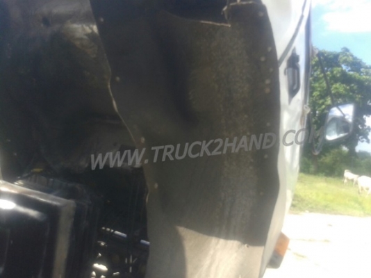 รถบรรทุก ISUZU 6 ล้อ  ติดเครน  175 แรงม้า เครน 4.5 ตัน น็อต 8 ตัว กระบะยาว 6 เมตร