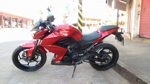 ขายคับ KAWASAKI Z250 ปี2013 เดิมๆ สีสวย ทะเบียนพร้อมโอนไม่ขาดต่อคับ เครื่องดี ยางหน้าหลังยังเต็ม รถวิ่งมา2xxxx ราคา 89500 บาท สนใจติดต่อ 081-0578282 คับ ส่งได้ทั่วไทยคับ สนใจติดต่อ 081-0578282 FACEBOOK ชาญณรงค์ ป๊อป ชัยอมฤต ไอดีไลน์ POPBIGBIKESAKON คับ สน