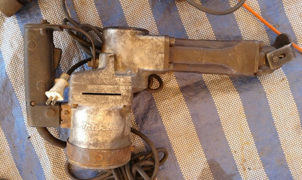 ตัวสกัดคอนกรีตมากีตาเสื้ออะลูมิเนียม