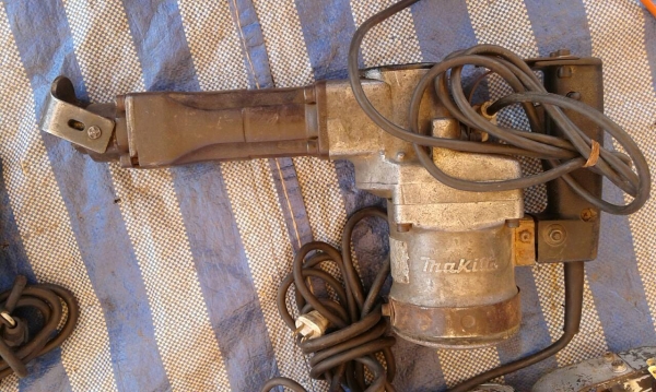 ตัวสกัดคอนกรีตมากีตาเสื้ออะลูมิเนียม ตัวสกัดคอนกรีตมากีตาเสื้ออะลูมิเนียม